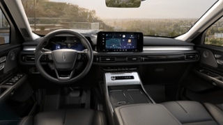 2025 Lincoln Lincoln Aviator Internal Image 2